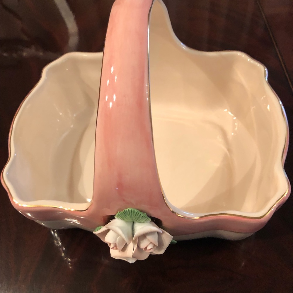 Pink & cream elegant glass basket planter w/ rose - Picture 3 of 9